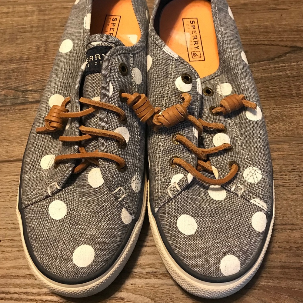 Women’s 8.5 Sperry Chambray Polka Dot
